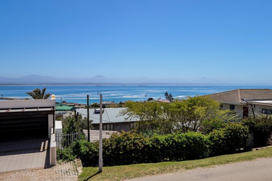 6 Bedroom Property for Sale in Mossel Bay Central Western Cape